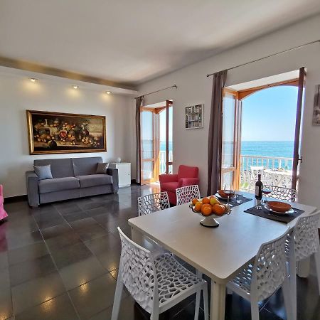 Super Panorama & Astonishing Apartment Seaview Giardini Naxos Exteriör bild